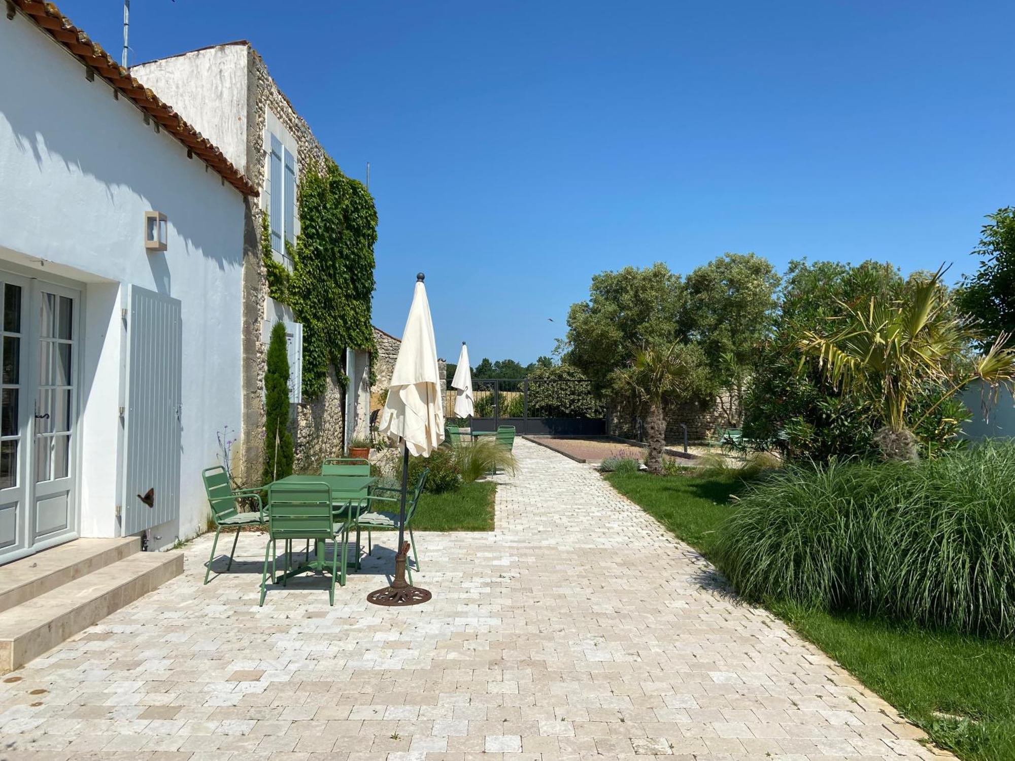 Chateau De Feusse Saint-Just-Luzac Exterior foto